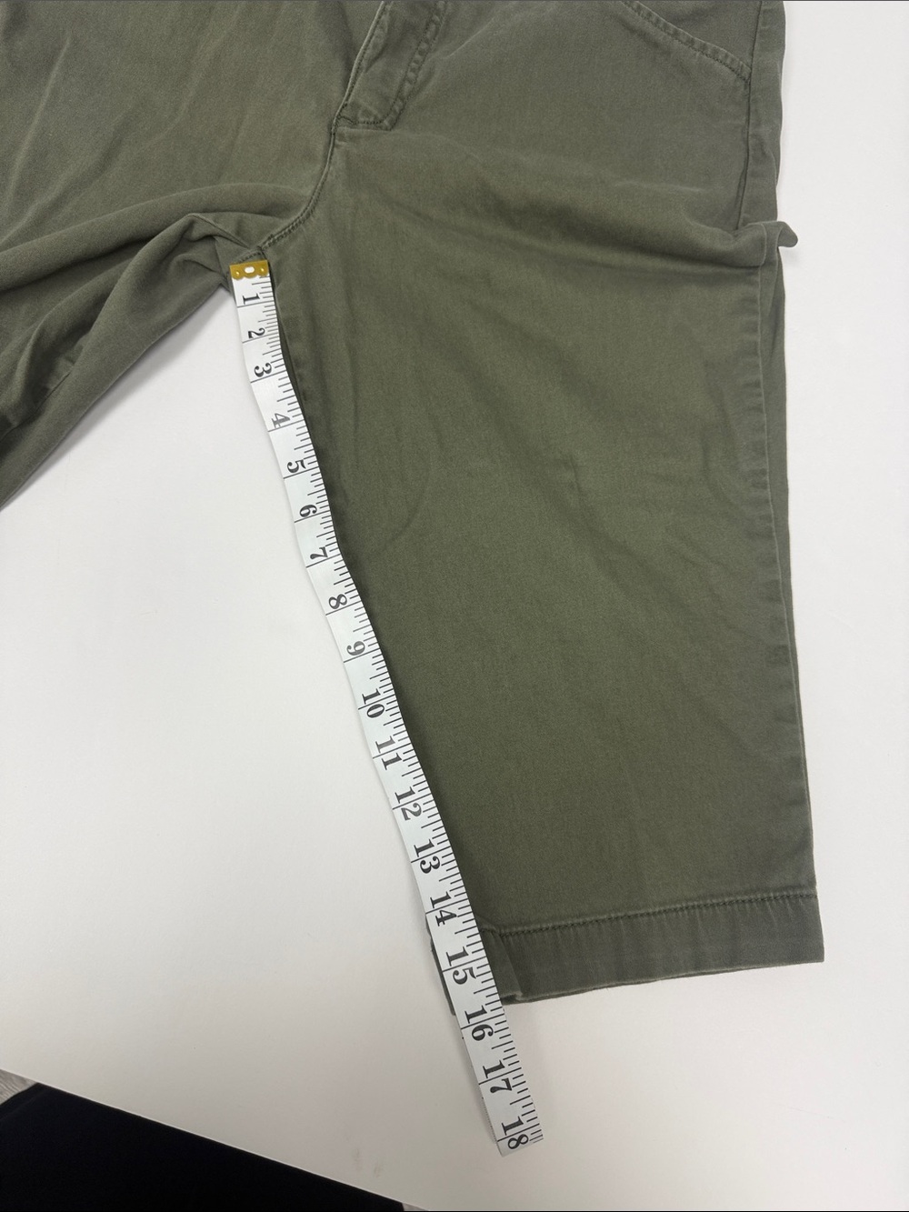 Alfred Dunner Green Leaf Print Button-Front Women’s Top and Capri Pant Set - Picture 7 of 7